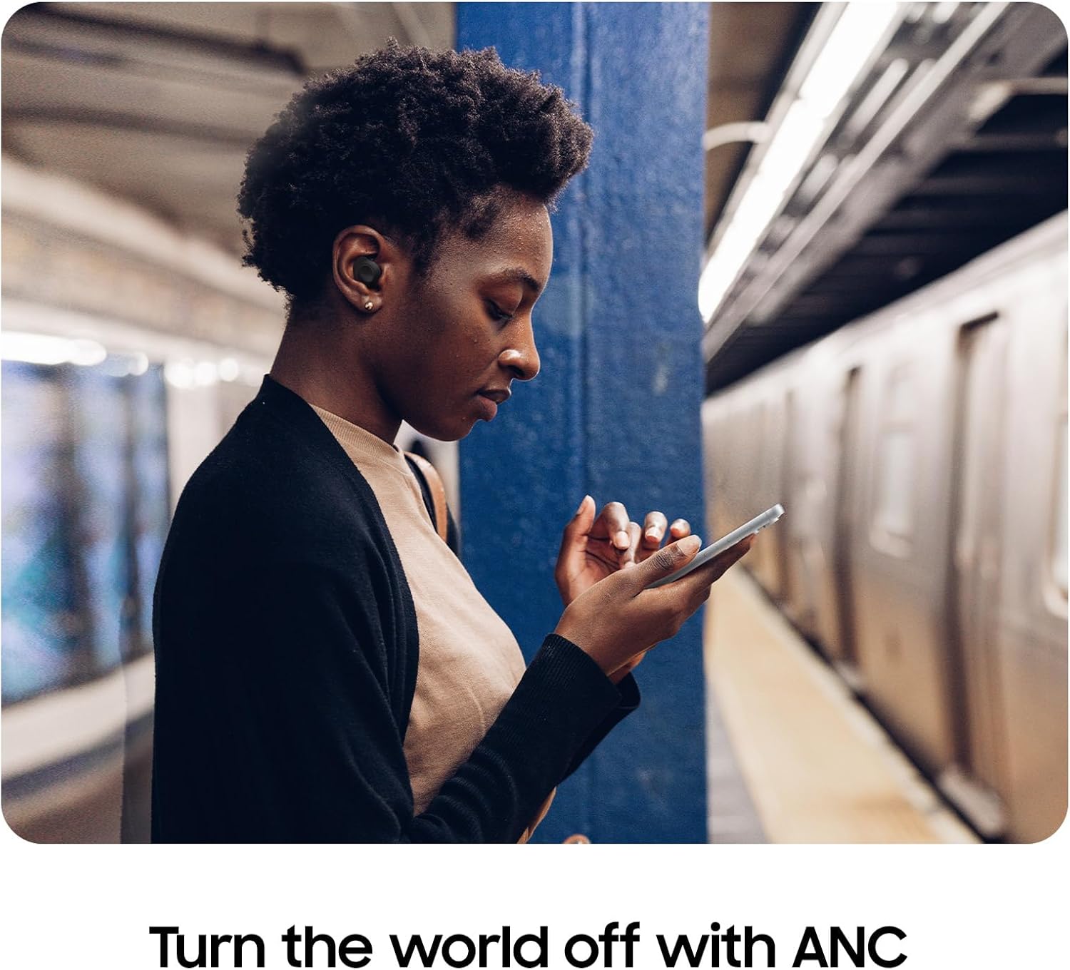 سماعات أذن لاسلكية Samsung Galaxy Buds FE، إلغاء الضوضاء النشطة، ملاءمة مريحة، 3 ميكروفونات، تحكم باللمس، صوت جهير عميق، أبيض