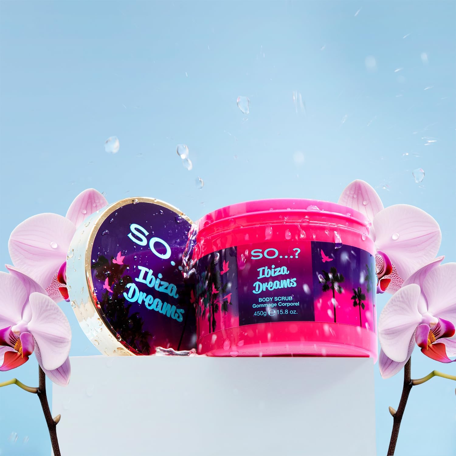 SO Escapes Women's Ibiza Dreams Fruity and Floral Exfoliating Body Scrub 450ml with Sweet Red Apple, Raspberry and Violet Fragrance, Crultey Free